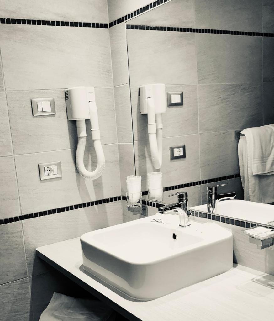 Hotel Capitol San Mauro Mare Zewnętrze zdjęcie
