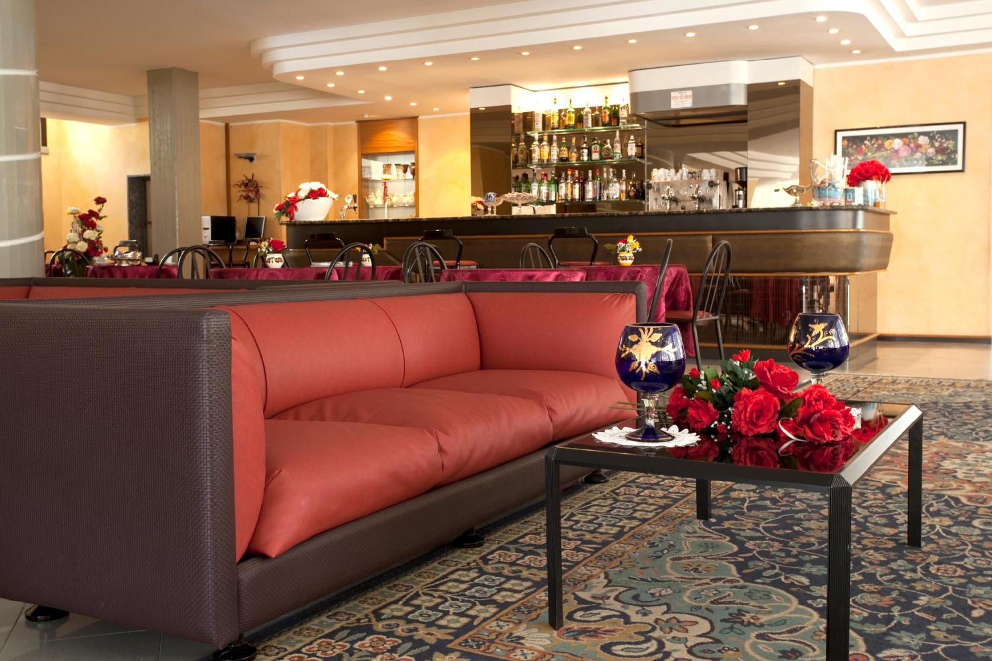 Hotel Capitol San Mauro Mare Zewnętrze zdjęcie
