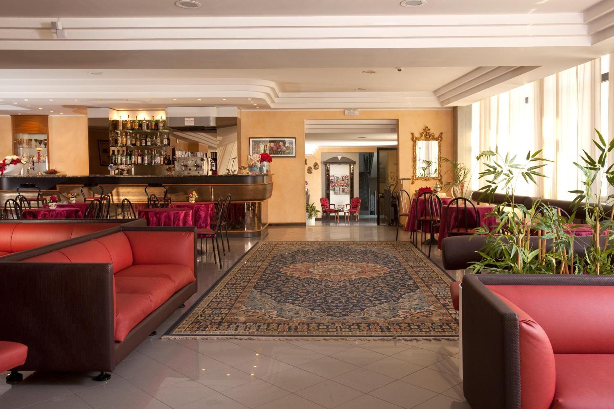 Hotel Capitol San Mauro Mare Zewnętrze zdjęcie